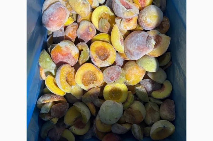 Продам заморожений персик половинки без кісточки- фото № 1