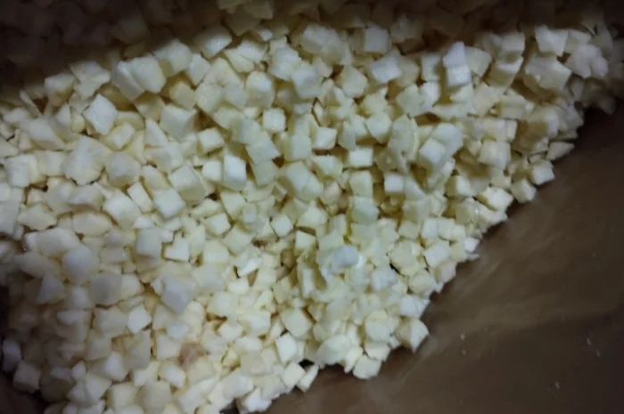 Продам заморожене яблуко кубик 10/10 без шкірки- фото № 2