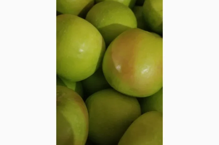 Продаються яблука різних сортів: Голден- фото № 18