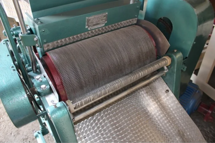 Косточковыбивная машина для удаления косточки с вишни, сливы- фото № 3