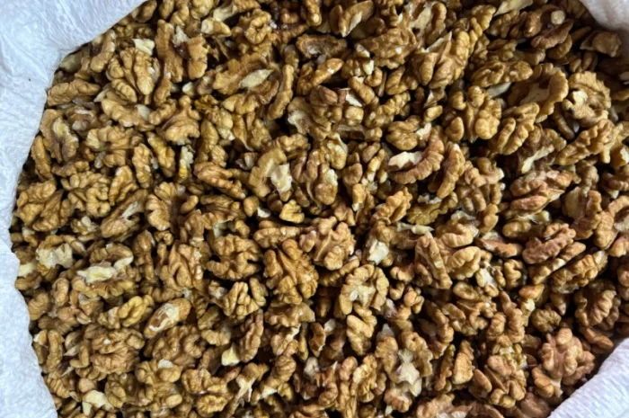 Продам горіх волоський чищений в обʼємі- фото № 1