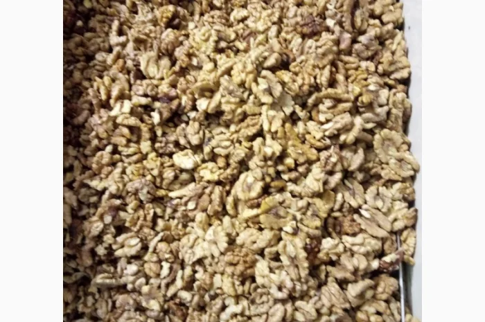 Закупаем светлую четверть исветлую бабочку- фото № 1