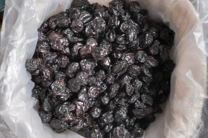 Пропоную чорнослив з кісточкою сушений на дровах. Урожай 2024. Слива черкуша- фото № 3