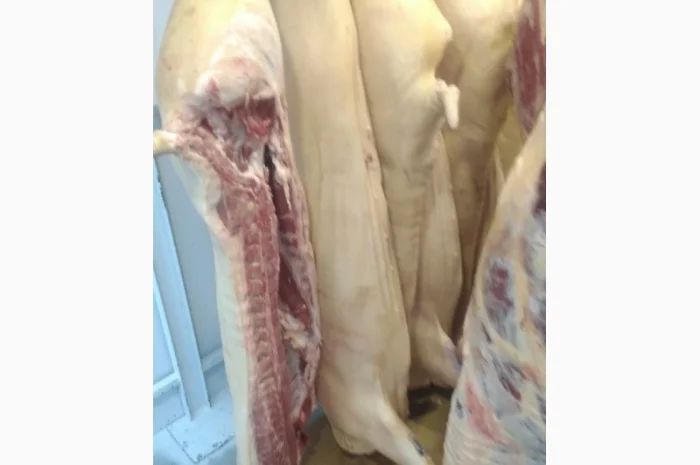 Мясо Свіже Охолоджене в півтушках- фото № 5