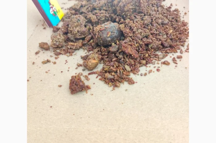 Прополіс бджолиний, натуральний (ціна за домовленістю)- фото № 1