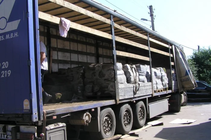 Предлагаем продажу с доставкой и разгрузкой и укладкой качественный Рулонный газон "- фото № 7