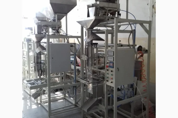 Упаковочный автомат для упаковки продуктов по 1кг, 3кг, 5Кг, 10кг, 15кг, 25кг- фото № 1