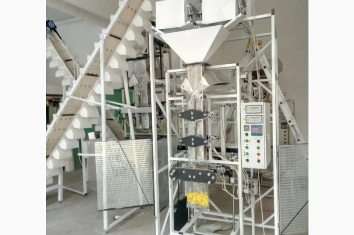 Упаковочный автомат для упаковки продуктов по 1кг, 3кг, 5Кг, 10кг, 15кг, 25кг- фото № 3