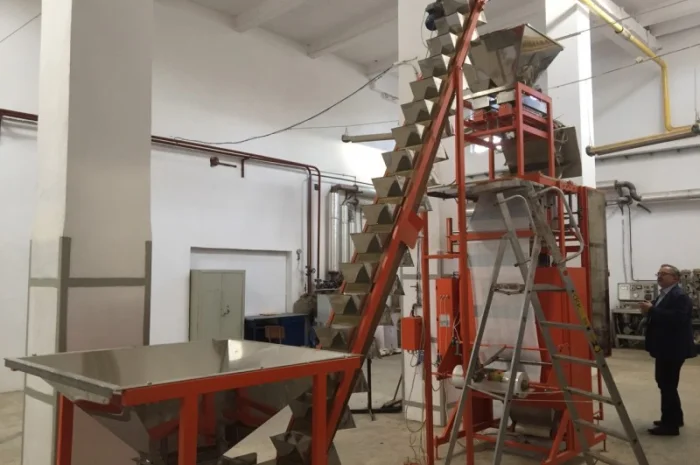 Автоматическая упаковка сыпучих продуктов (пеллет) в мешки 1-30 кг- фото № 1