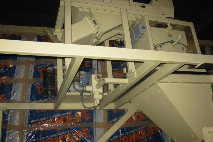 Продам автоматическую фасовочную-упаковочную линию WEBER в бумажные мешки 25-50 кг- фото № 6