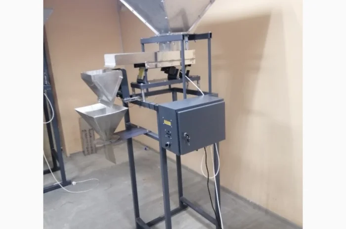 Автомат для фасовки фисташки, орешки, сухарики, семечки. Дозатор ковшевой- фото № 3