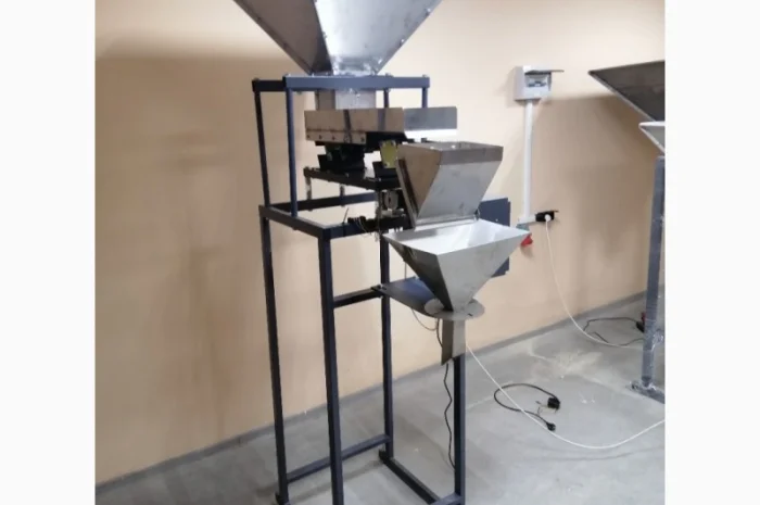 Автомат для фасовки фисташки, орешки, сухарики, семечки. Дозатор ковшевой- фото № 4
