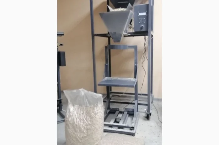 Весовой дозатор для сыпучих продуктов Фасовка пеллет- фото № 1