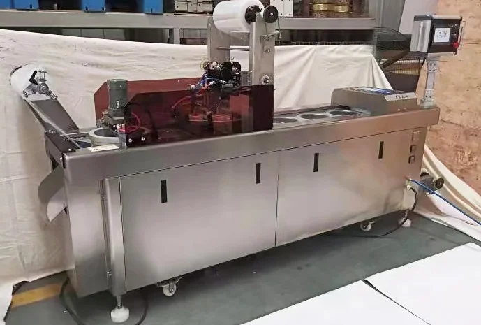 Промисловий автоматичний вакууматор STvega Vac Termoformer H460- фото № 2