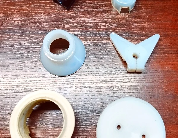 Пластиковые детали для восстановления разливочной машины XRB 6- фото № 1