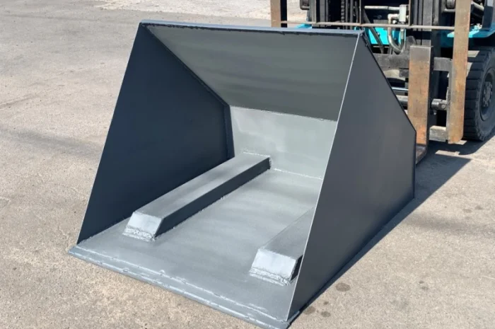 Ковш навісний на 0.5 куба. Призначений для переміщення сипких вантажів- фото № 4