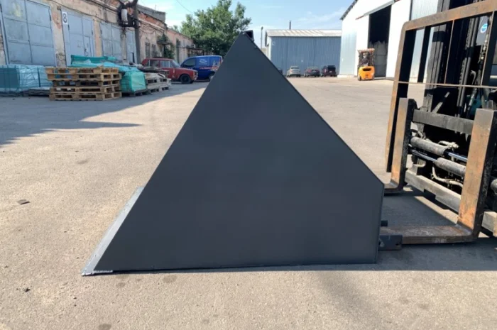 Ковш навісний на 0.5 куба. Призначений для переміщення сипких вантажів- фото № 6