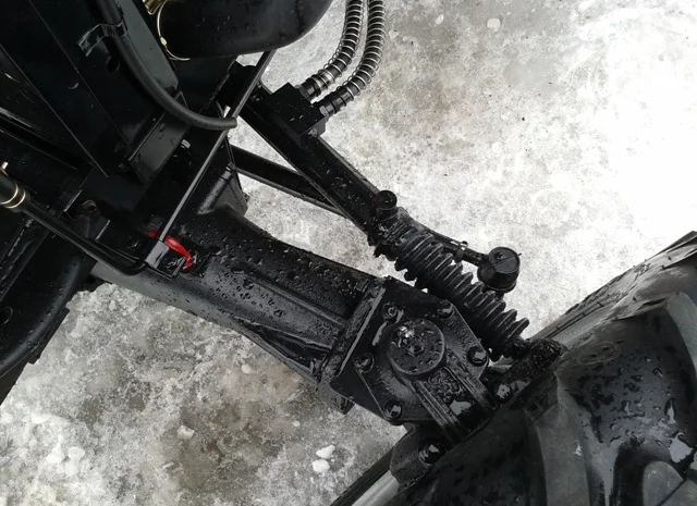 Мини-трактор Dongfeng-244C (Донгфенг-244К) с обновленной кабиной- фото № 12