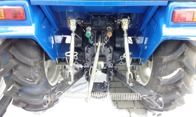 Мини-трактор Dongfeng-244C (Донгфенг-244К) с обновленной кабиной- фото № 8