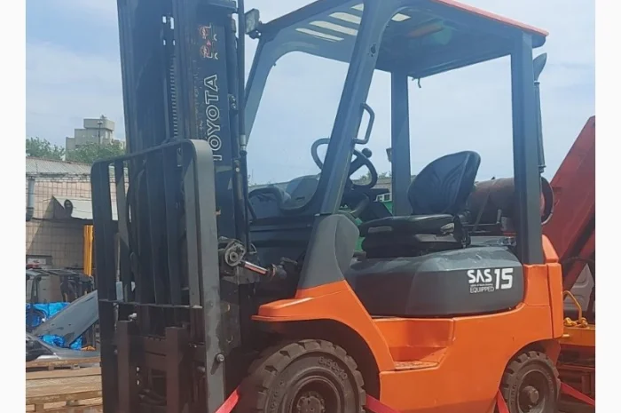 Аренда погрузчика бу 1.5т. Toyota 02-8FG15 вагонник от 1 дня- фото № 3