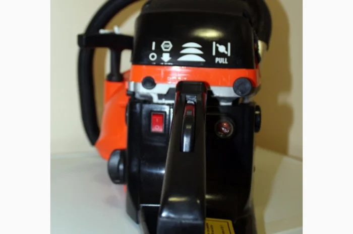 Продажа, Обмен Бензопила Alaska 4, 5 кВт. Польша- фото № 3