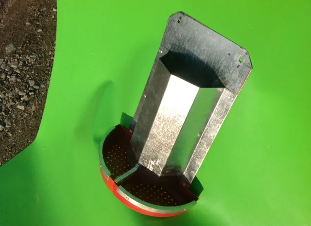 Бункерная кормушка для кроликов- фото № 1