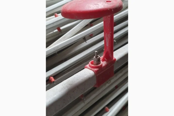 Продам нипельну систему поения для птицы- фото № 2