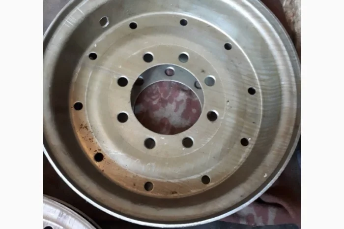 Диски на тракторный прицеп 2ПТС-4, КТУ- фото № 2