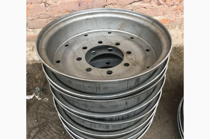 Диски на тракторный прицеп 2ПТС-4, КТУ- фото № 1