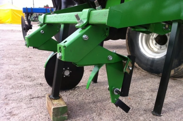 Система внесения минеральных удобрений сеялки John Deere, KINZE- фото № 2