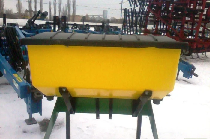 Система внесения минеральных удобрений сеялки John Deere, KINZE- фото № 6
