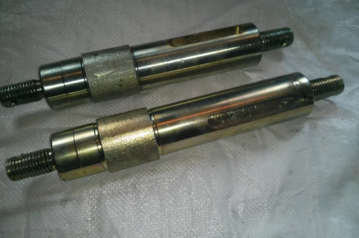 Вал опорно-приводного колеса УПС-12- фото № 1