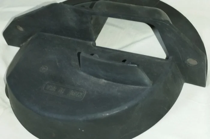 Кришка висівного апарату A48383/A65626 /A25665/A30239/ A36243/GD1046/817-169C/343BCA Kinz- фото № 1