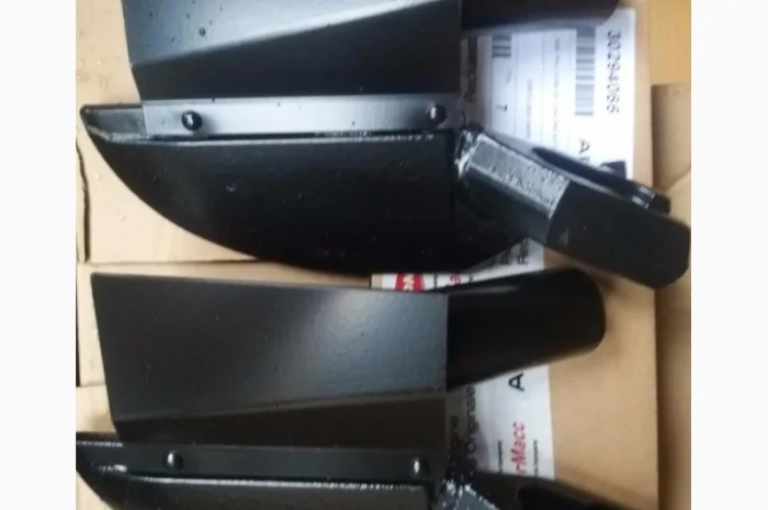 Сошник внесения удобрений сеялки МатерМак МС 4100 - 30294066 оригинал- фото № 1