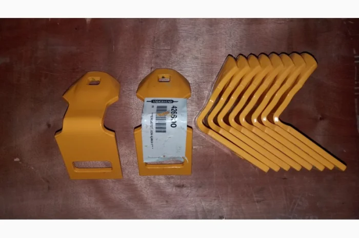 426600 Платина металева кріплення чистика VADERSTAD оригінал- фото № 1