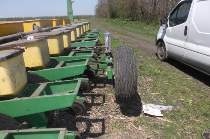 Транспортное устройство для пропашных сеялок John Deere, KINZE, GP 6, 8, 12 рядов- фото № 4