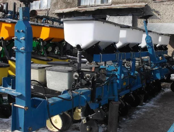 Туковая/туковысевающая система KINZE/Кинзе 2200, 2300, 2600, 2700, 3000, 3600, 3700, 3800- фото № 2