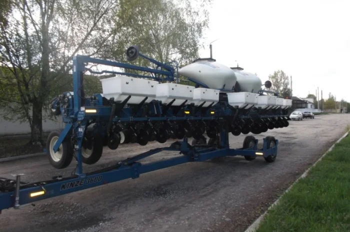 Туковая/туковысевающая система KINZE/Кинзе 2200, 2300, 2600, 2700, 3000, 3600, 3700, 3800- фото № 9