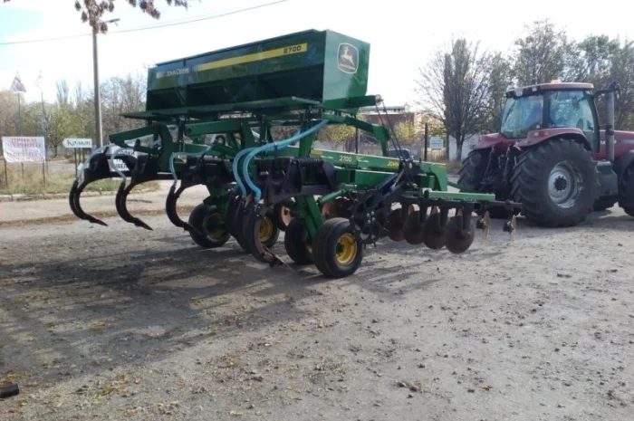 Система внесения сухих минеральных удобрений на глубокорыхлители- фото № 11