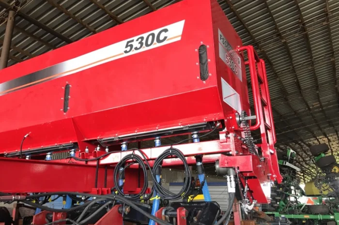 Система внесения сухих минеральных удобрений на глубокорыхлители- фото № 3