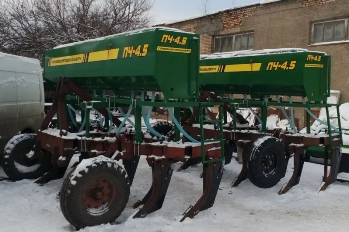 Система внесения сухих минеральных удобрений на глубокорыхлители- фото № 2