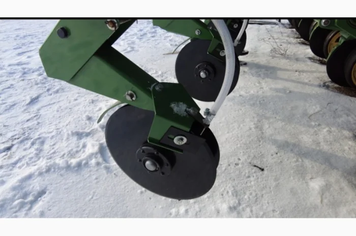 Туковый сошник/апликатор для минудобрений в сборе John Deere, KINZE- фото № 3