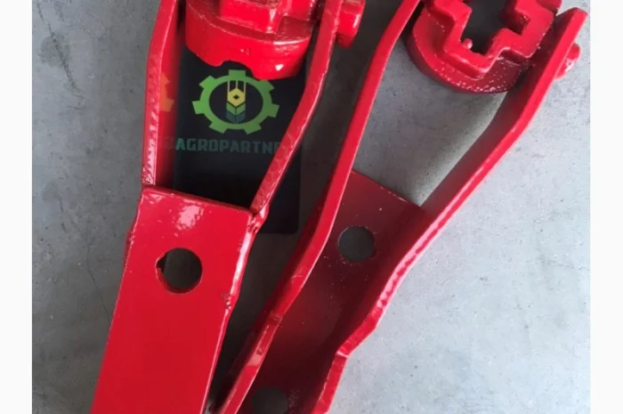 Вилка подъёма сошника с вкладышем СЗГ 00.144 точного литья (сухарь) в порошковой покраске- фото № 1