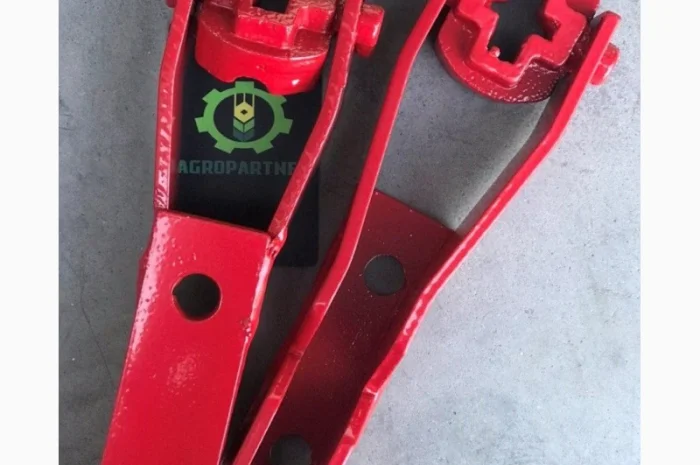 Вилка подъёма сошника с вкладышем СЗГ 00.144 точного литья (сухарь) в порошковой покраске- фото № 3