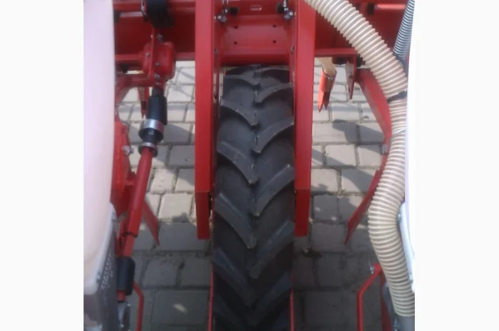 Подшипник ступицы F04100137 UC205 приводн.колеса сеялки Gaspardo- фото № 1