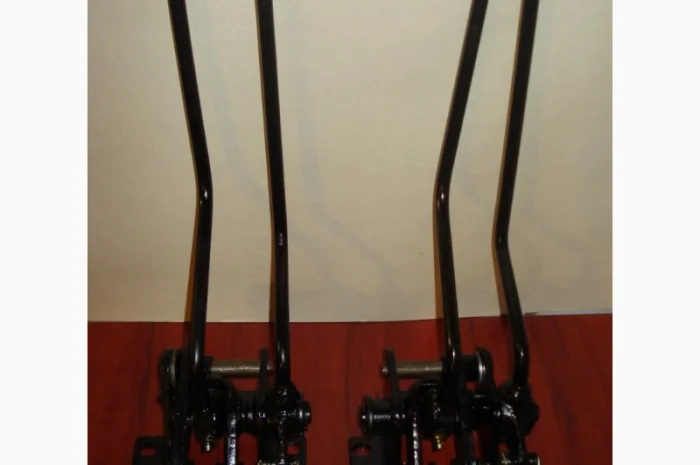 Рычаги управления экскаватора. Для ЭО 2621 и БОРЭКС- фото № 2