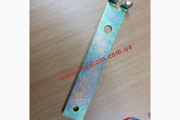 23240301 Кронштейн чистика (сеялка Хорш)- фото № 1