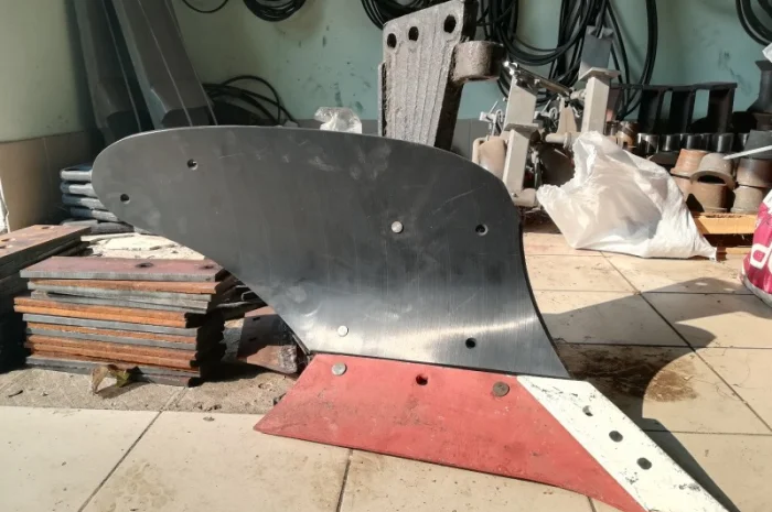 Отвал для плуга ПЛН 3, 35 (5, 35) (пластик Текрон)- фото № 2