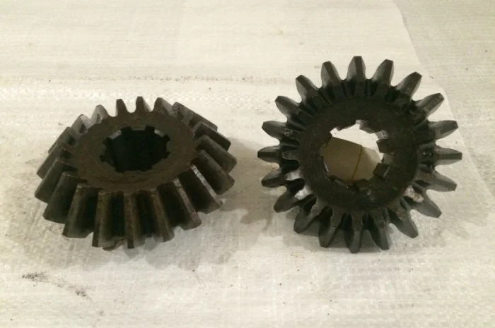 Запчасти на косилку- фото № 1