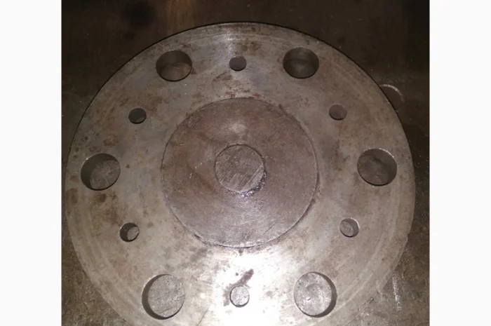 Фланец для прижима цанги. Пресс для брикета- фото № 2